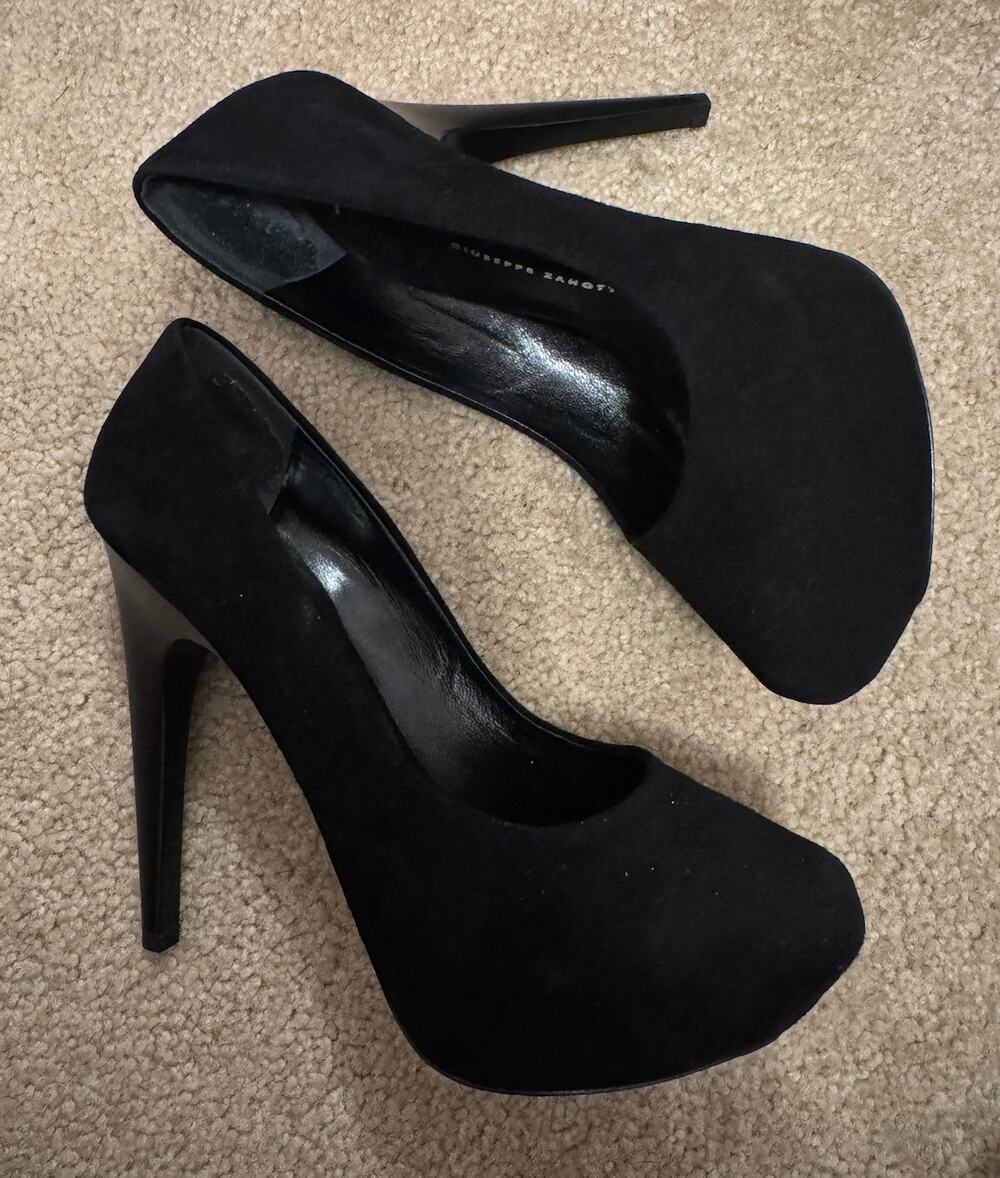Giuseppe Zanotti Suede Heels